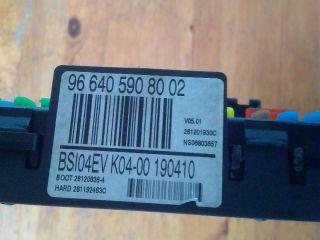 bontott PEUGEOT 3008 Biztosítéktábla Utastér