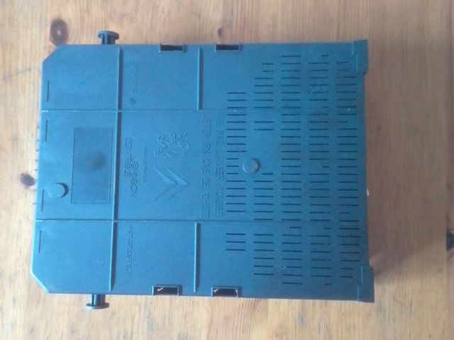 bontott PEUGEOT 3008 Biztosítéktábla Utastér