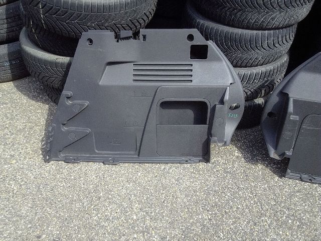 bontott PEUGEOT 3008 Csomagtér Kárpit