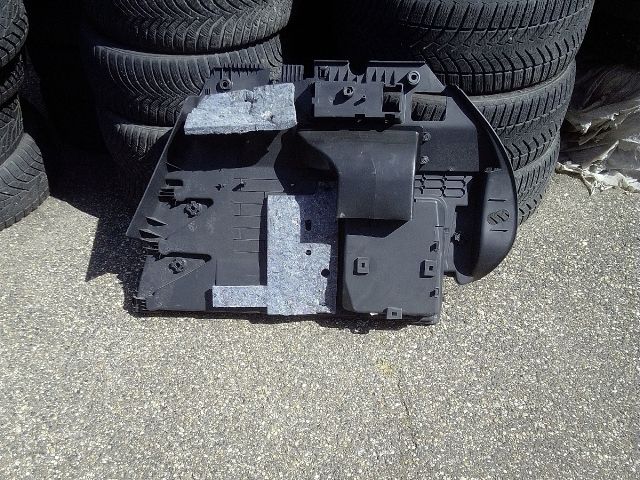 bontott PEUGEOT 3008 Csomagtér Kárpit