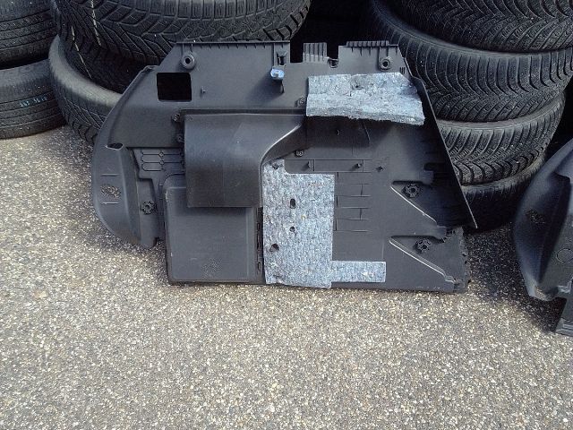 bontott PEUGEOT 3008 Csomagtér Kárpit