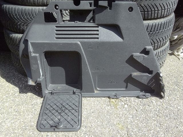 bontott PEUGEOT 3008 Csomagtér Kárpit