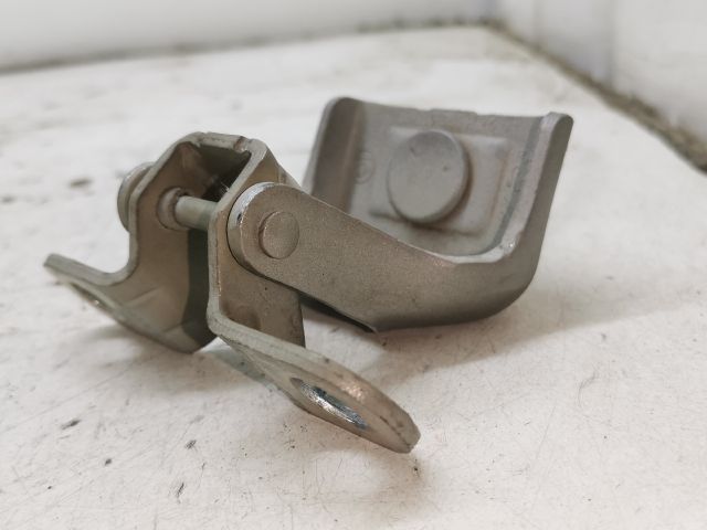 bontott PEUGEOT 3008 Csomagtérajtó Jobb Zsanér