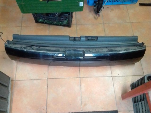 bontott PEUGEOT 3008 Csomagtérajtó (Részeivel)