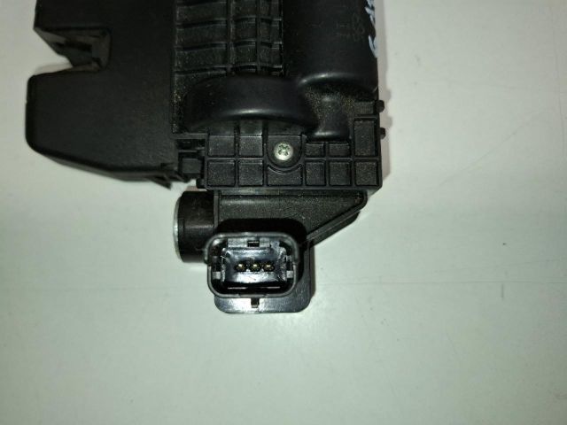 bontott PEUGEOT 3008 Csomagtérajtó Zárszerkezet