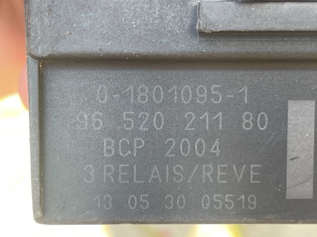 bontott PEUGEOT 3008 Előtét Ellenállás Hűtőventilátor