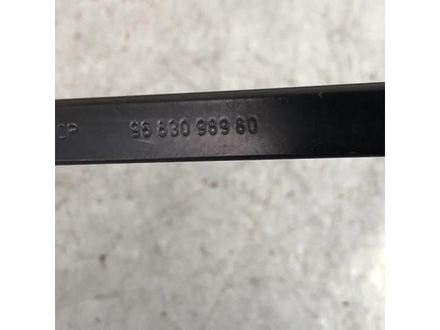 bontott PEUGEOT 3008 Első Ablaktörlő Kar