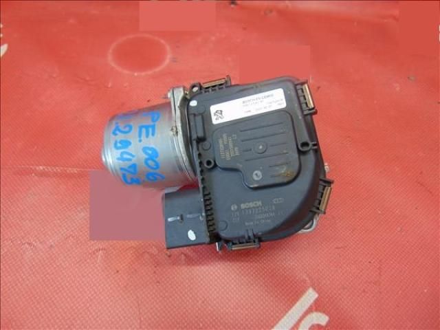 bontott PEUGEOT 3008 Első Ablaktörlő Motor