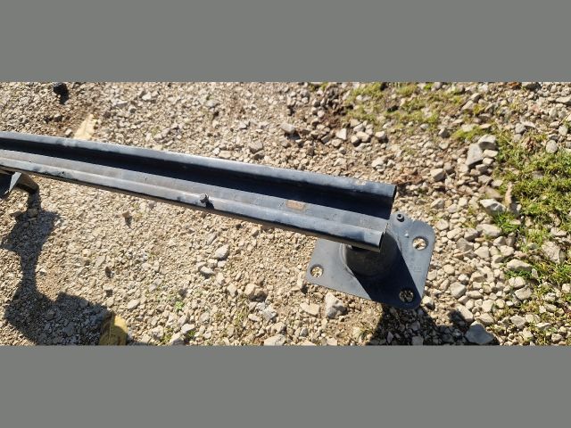 bontott PEUGEOT 3008 Első Lökhárító Merevítő (Fém)