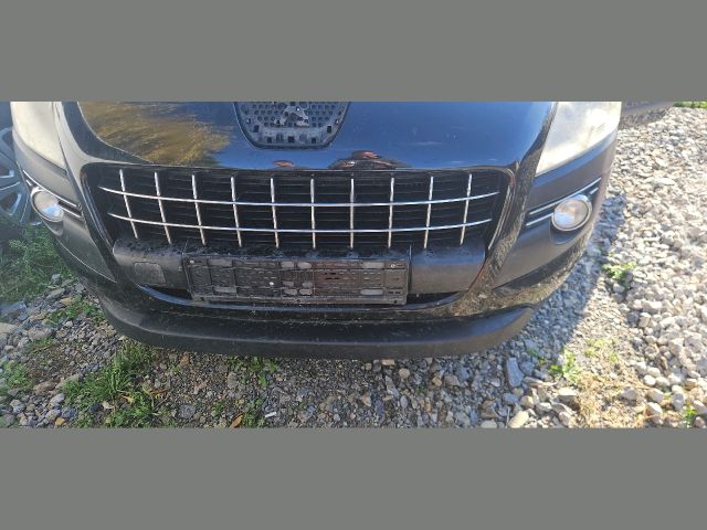 bontott PEUGEOT 3008 Első Lökhárító (Részeivel)