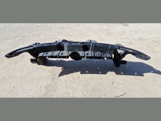 bontott PEUGEOT 3008 Első Lökhárító Tartó Felső