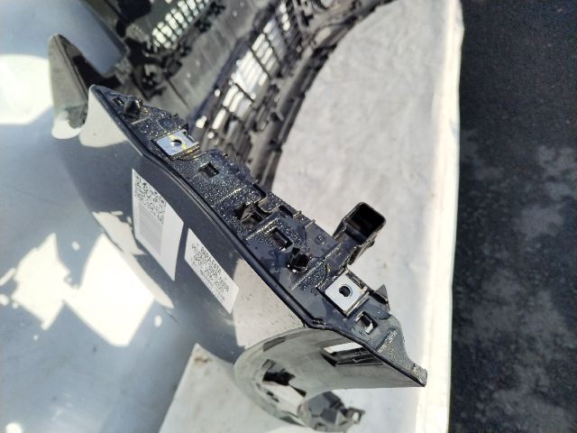 bontott PEUGEOT 3008 Első Lökhárító (Üresen)