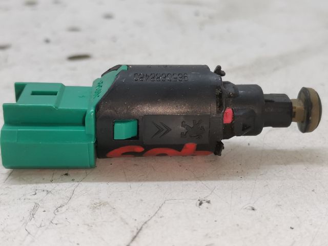 bontott PEUGEOT 3008 Fék Pedál Kapcsoló