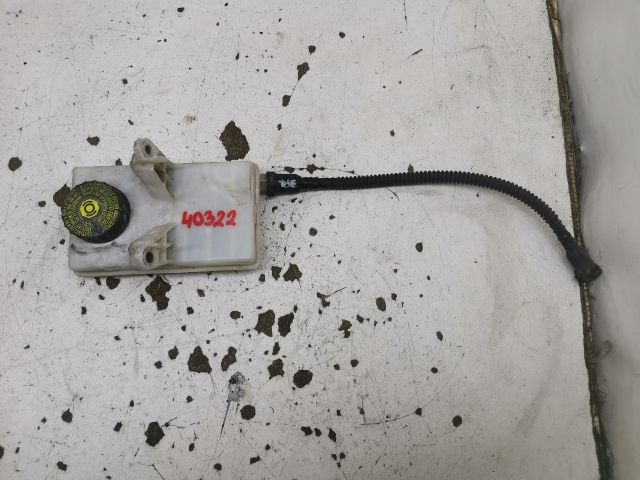 bontott PEUGEOT 3008 Fékfolyadék Tartály