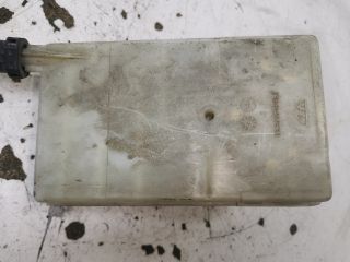 bontott PEUGEOT 3008 Fékfolyadék Tartály