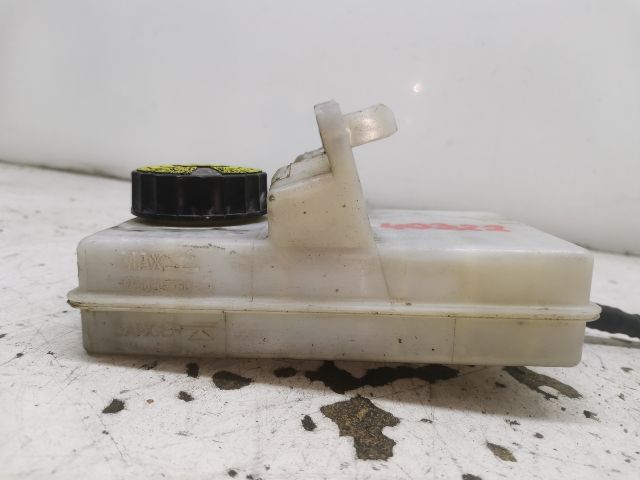 bontott PEUGEOT 3008 Fékfolyadék Tartály