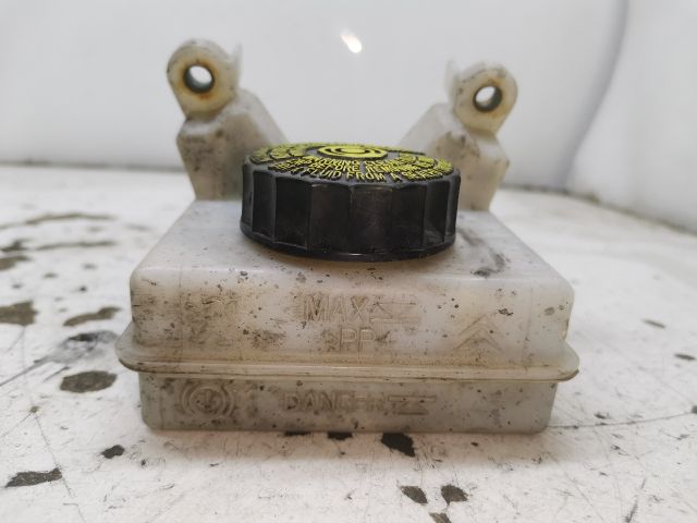 bontott PEUGEOT 3008 Fékfolyadék Tartály