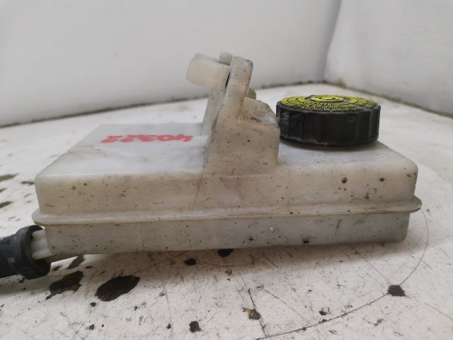 bontott PEUGEOT 3008 Fékfolyadék Tartály