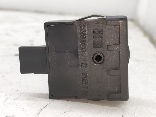 bontott PEUGEOT 3008 Fényszórómagasság Állító Kapcsoló