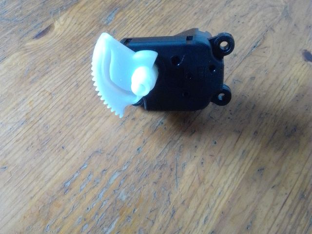 bontott PEUGEOT 3008 Fűtés Állító Motor