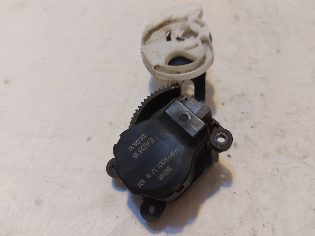 bontott PEUGEOT 3008 Fűtés Állító Motor