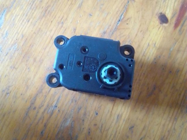 bontott PEUGEOT 3008 Fűtés Állító Motor