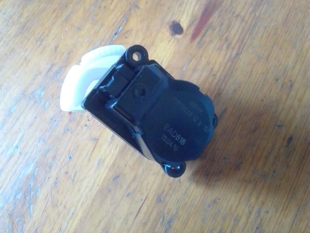 bontott PEUGEOT 3008 Fűtés Állító Motor