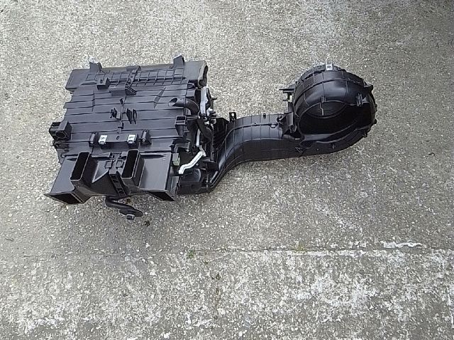 bontott PEUGEOT 3008 Fűtés Box