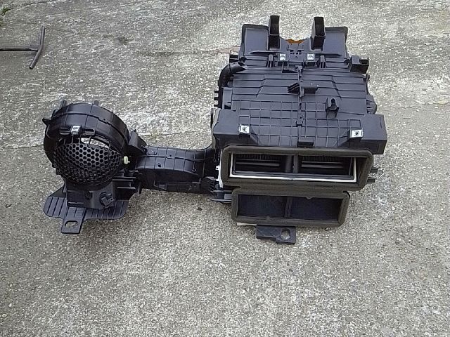 bontott PEUGEOT 3008 Fűtés Box