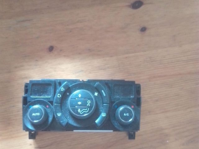 bontott PEUGEOT 3008 Fűtéskapcsoló (digit klímás)
