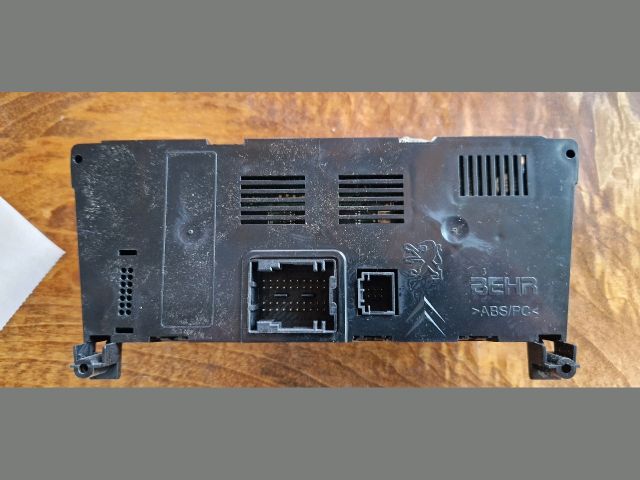 bontott PEUGEOT 3008 Fűtéskapcsoló (digit klímás)