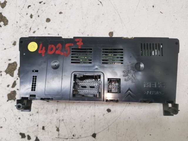 bontott PEUGEOT 3008 Fűtéskapcsoló (digit klímás)