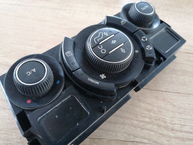 bontott PEUGEOT 3008 Fűtéskapcsoló (digit klímás)