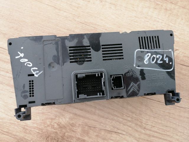 bontott PEUGEOT 3008 Fűtéskapcsoló (digit klímás)