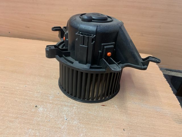 bontott PEUGEOT 3008 Fűtőmotor (Klímás)