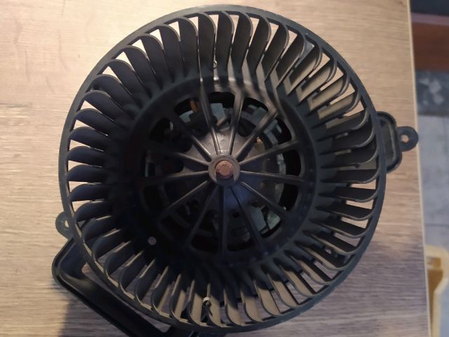 bontott PEUGEOT 3008 Fűtőmotor (Klímás)