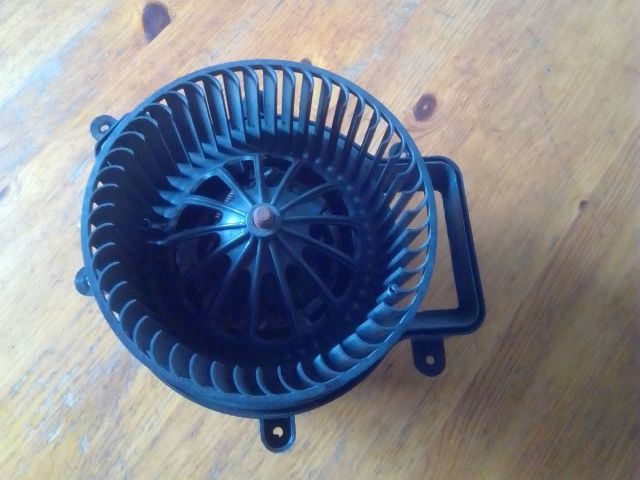 bontott PEUGEOT 3008 Fűtőmotor (Klímás)