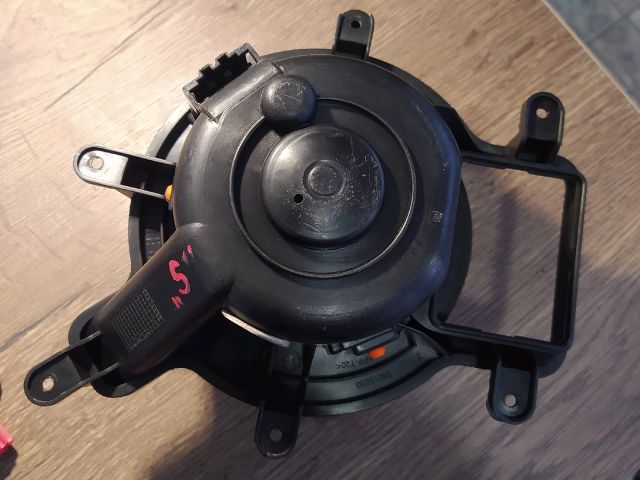 bontott PEUGEOT 3008 Fűtőmotor (Klímás)