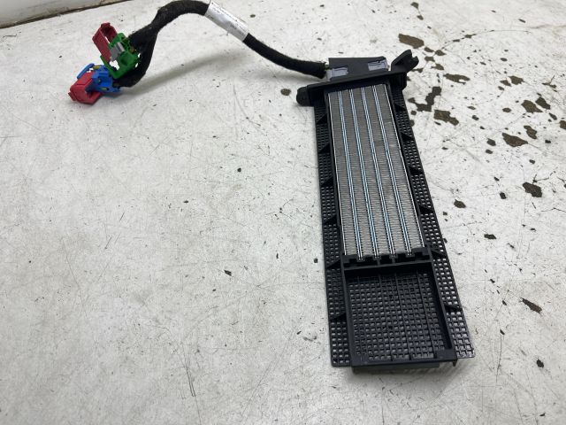 bontott PEUGEOT 3008 Fűtőradiátor (Elektromos)