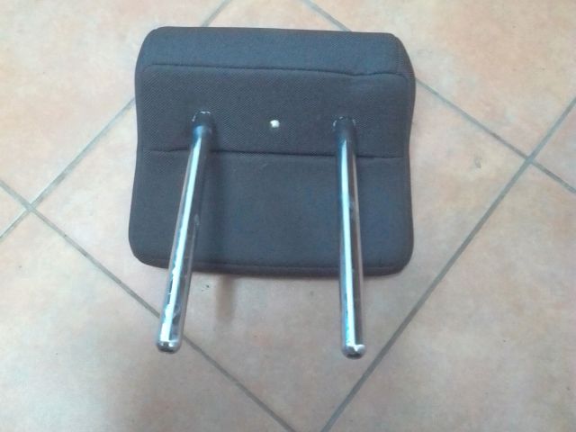 bontott PEUGEOT 3008 Hátsó középső Fejtámla