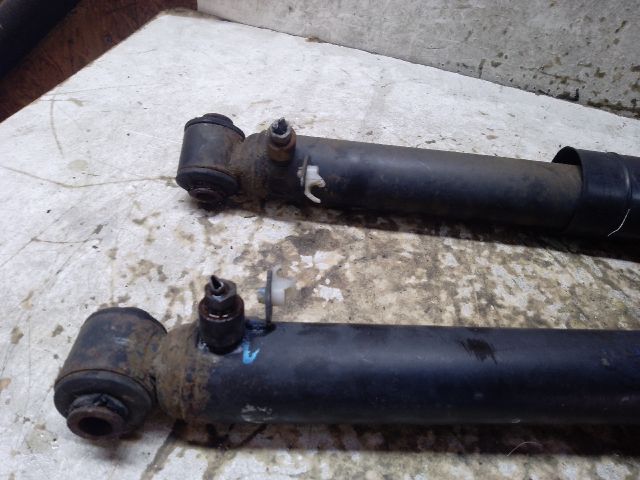 bontott PEUGEOT 3008 Hátsó Lengéscsillapító Pár