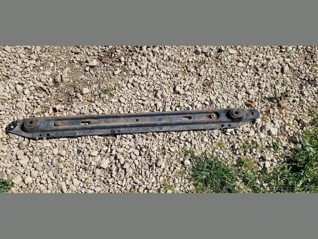 bontott PEUGEOT 3008 Homlokfal Alsó Tartó