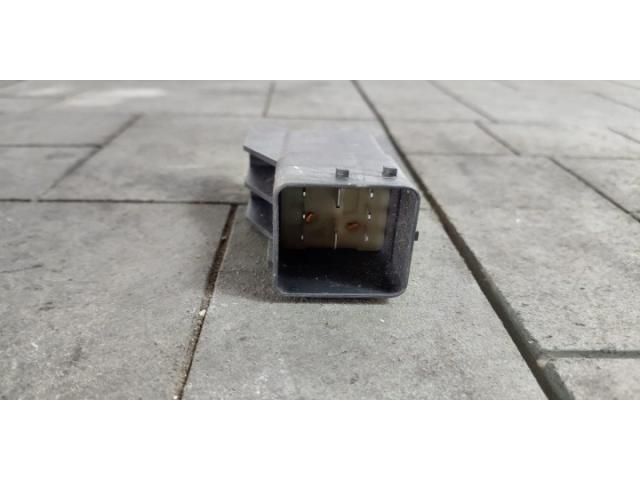 bontott PEUGEOT 3008 Izzító Relé