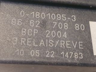 bontott PEUGEOT 3008 Izzító Relé