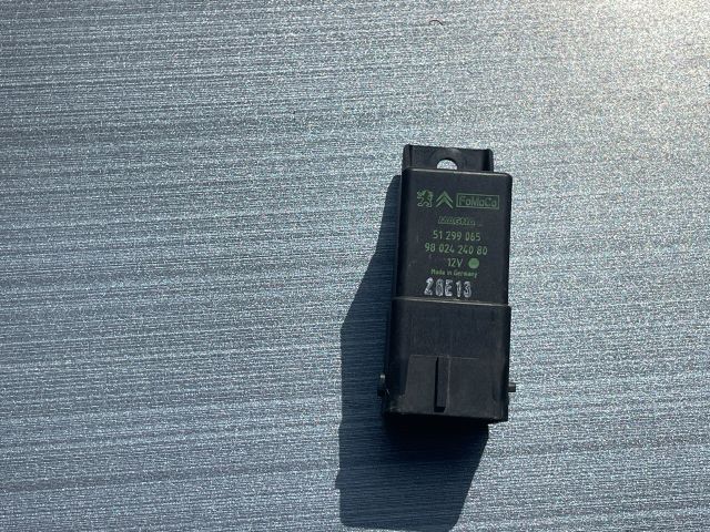 bontott PEUGEOT 3008 Izzító Relé