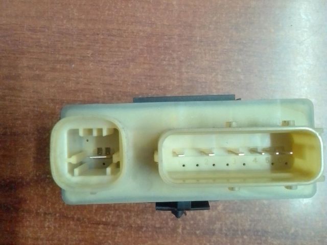 bontott PEUGEOT 3008 Izzító Relé