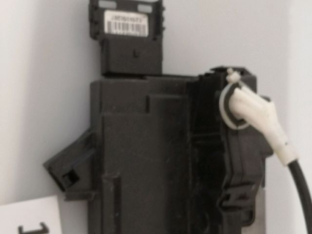 bontott PEUGEOT 3008 Jobb első Ajtózár