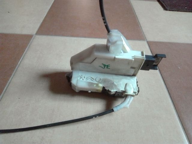 bontott PEUGEOT 3008 Jobb első Ajtózár