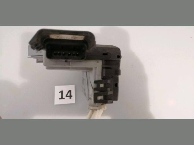 bontott PEUGEOT 3008 Jobb első Ajtózár