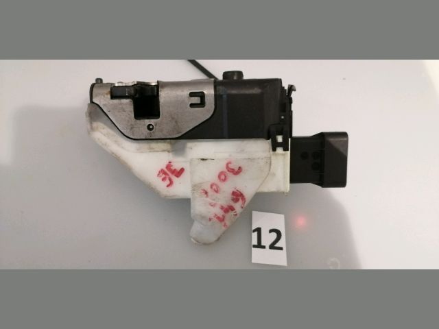 bontott PEUGEOT 3008 Jobb első Ajtózár